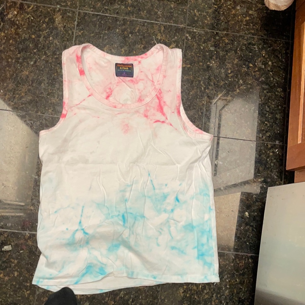Size small tank Abercrombie and Fitch